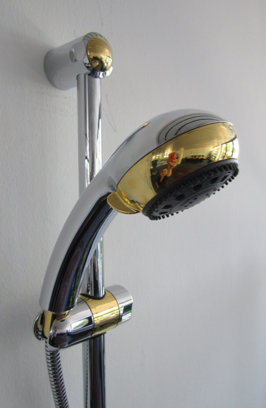 Supreme Brausekombination Brausestange Handbrause Duschkopf Chrom Gold