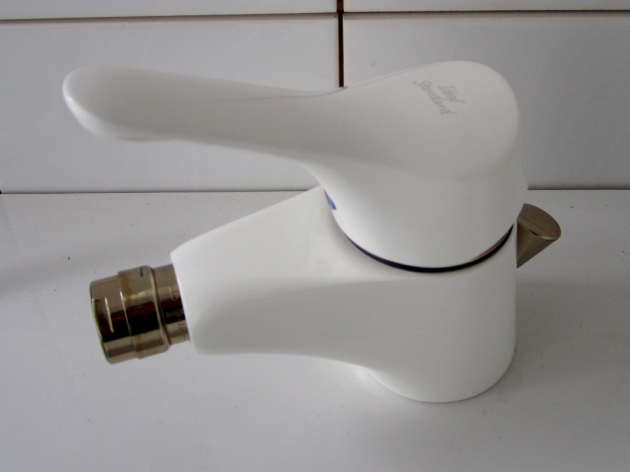 IDEAL STANDARD Ceramix No.1 Bidetarmatur in Weiss Bicolor