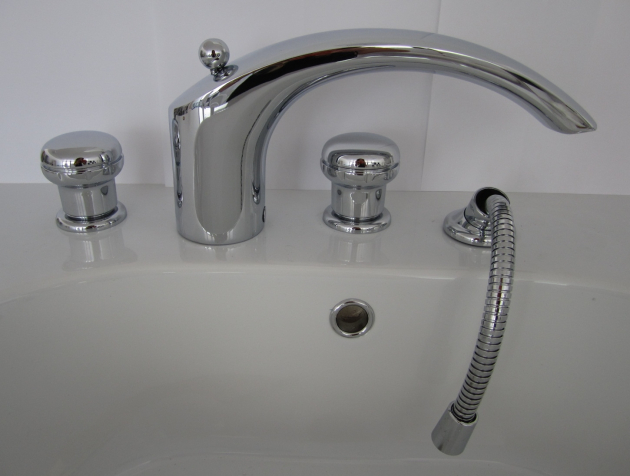 DALLAS 4-Loch-Waschbeckenarmatur Waschtischarmatur CHROM