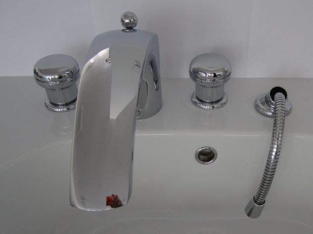 DALLAS 4-Loch-Waschbeckenarmatur Waschtischarmatur CHROM