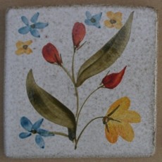 MOSA #11 Wandfliese handbemalte antike Fliese mit Blumen Motiv 10x10 cm