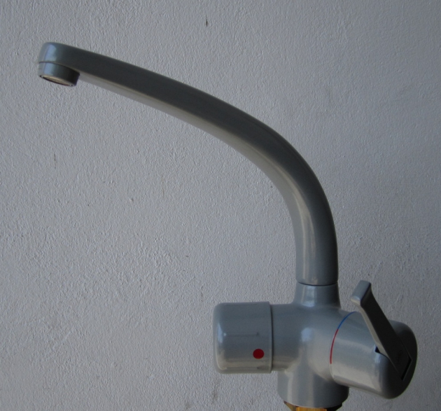 KURI Küchenarmatur mit Geräteanschlussventil Silber Grau