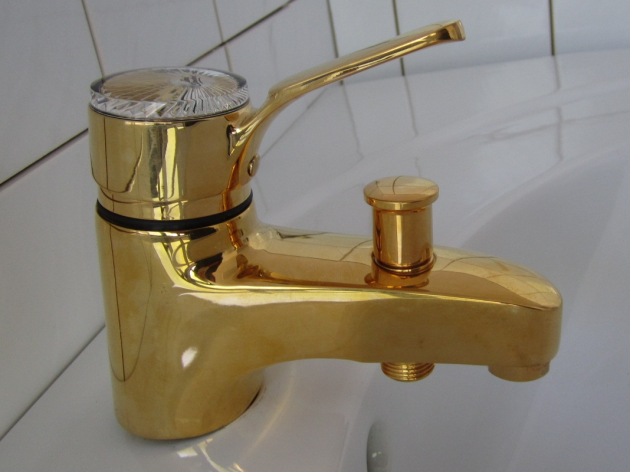 IDEAL STANDARD Ceramix Waschbeckenarmatur mit Brauseschlauchanschluss Gold