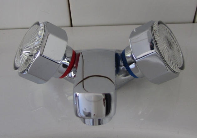 EUROPA Waschbeckenarmatur Zweigriff CHROM