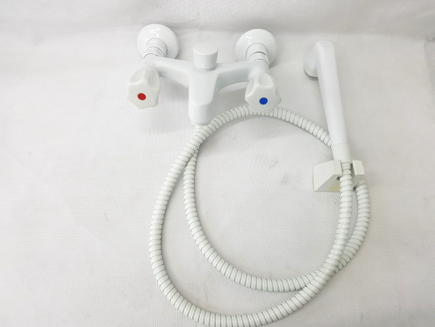 KWC NEOSTAR Badewannenarmatur + Handbrause+Schlauch Weiss