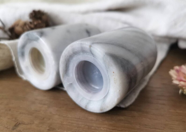 Egro Salz- und Pfefferstreuer aus weißem Marmor Grau Menage