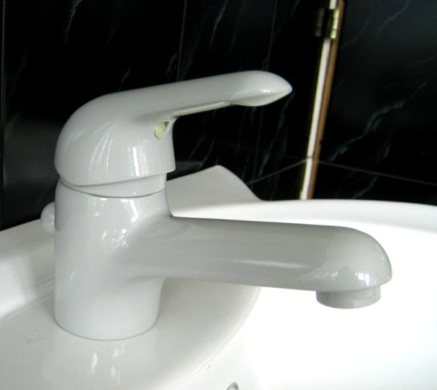 Ideal Standard Ceralux Waschbeckenarmatur Hell-Grau