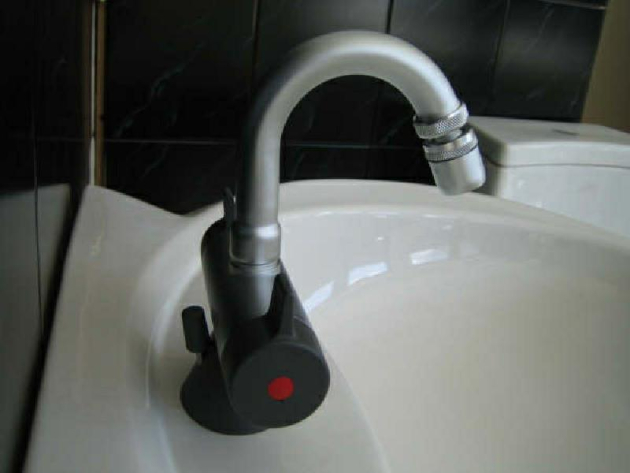 Damixa Perfecta Waschbeckenarmatur in Chrom-Matt / Edelmatt