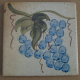 MOSA 1362 Wandfliese handbemalte antike Küchenfliese Landhaus Art mit Weintraube Motiv 10x10 cm