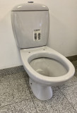 SPHINX Stand-WC-Kombination mit Spülkasten Manhattan Abgang zum Boden